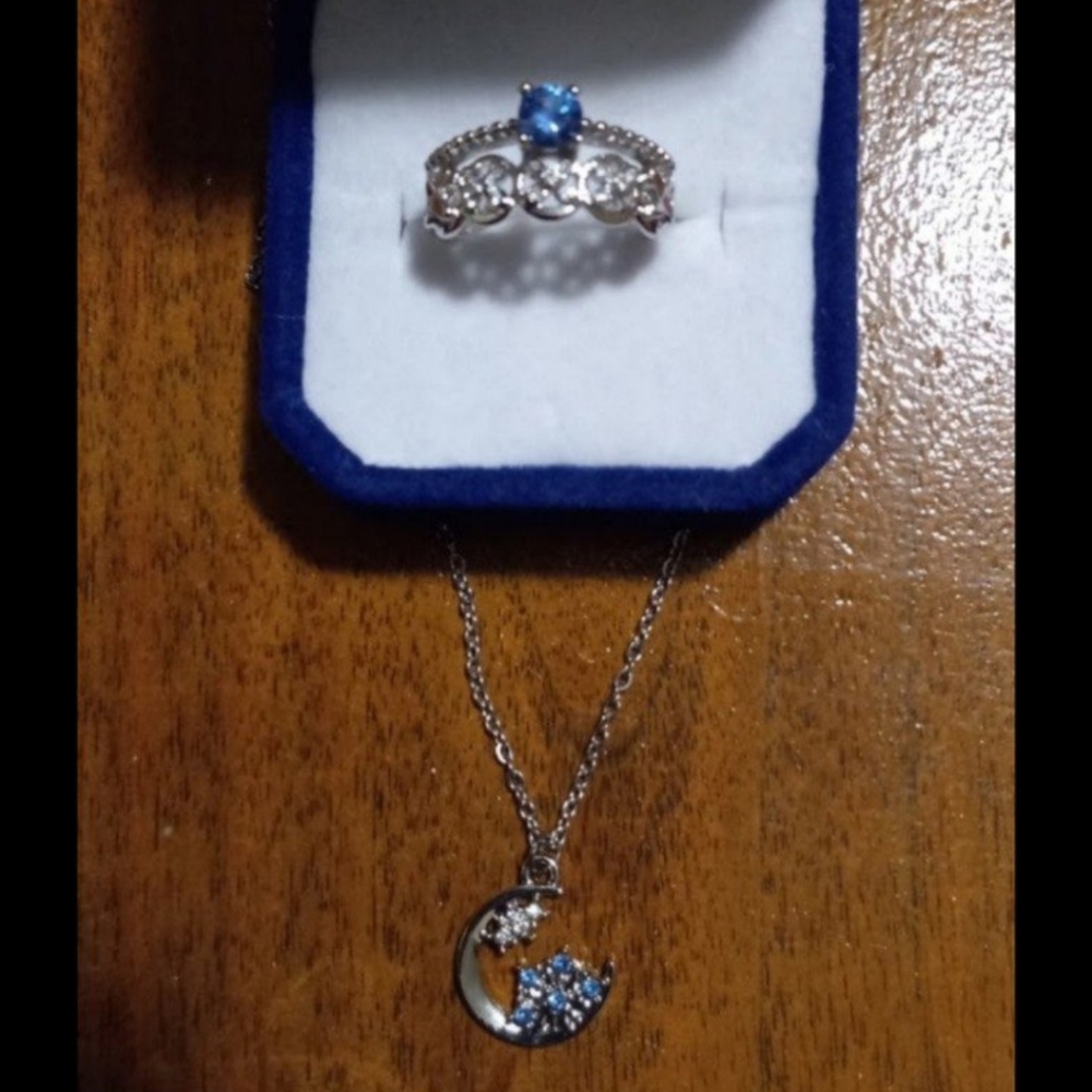New .925 sterling silver blue topaz ring size 8 and necklace